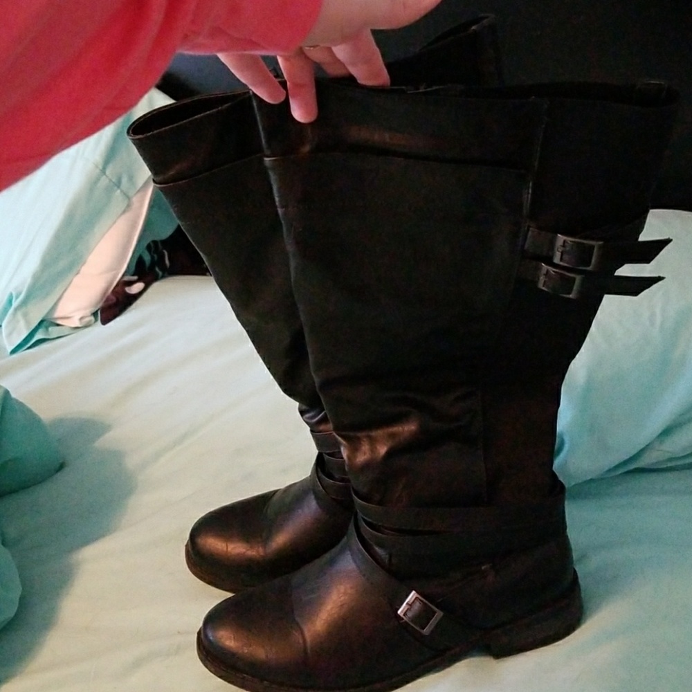 Torrid black boots